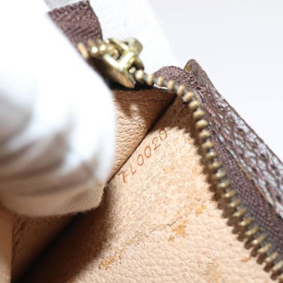 LOUIS VUITTON Monogram Bucket GM Pouch Accessory Pouch LV Auth 84282 - Picture 12 of 16